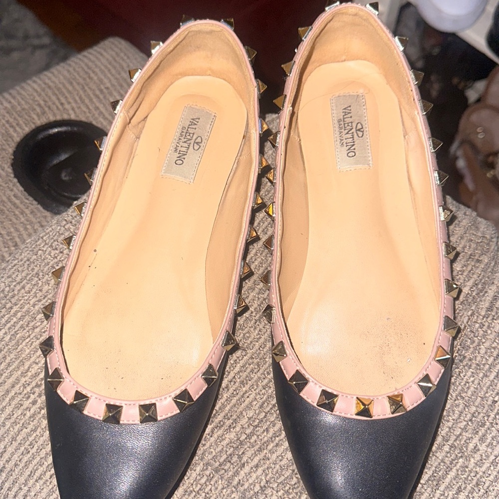 Valentino flats - good condition